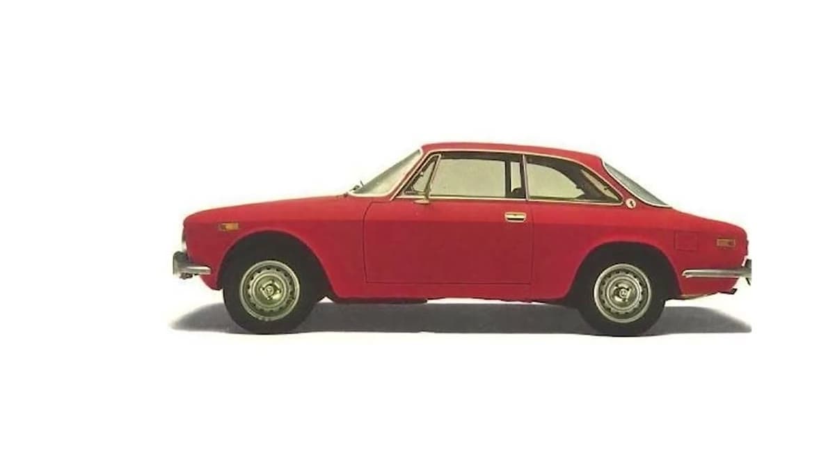 Alfa Romeo GTV (105 Series), still from the video