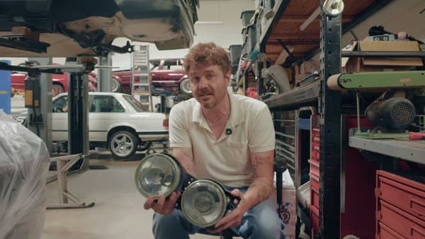 BMW E30 Euro Smiley Headlights (H4), still from the video