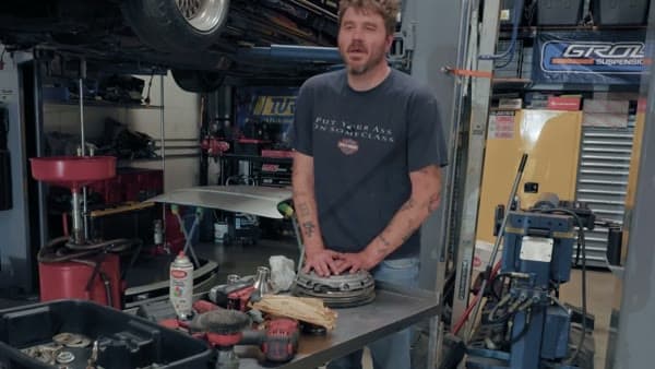 BMW E30 OEM Clutch Kit (dual-mass flywheel), still from the video