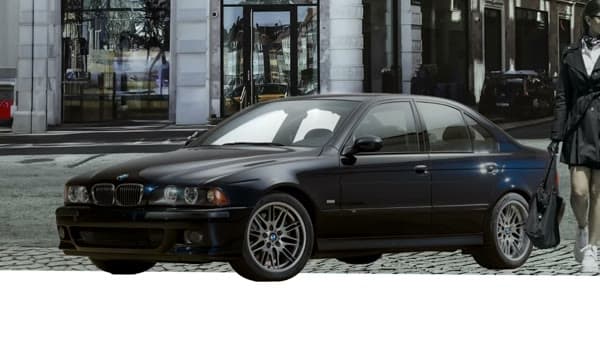 BMW E39 M5, still from the video