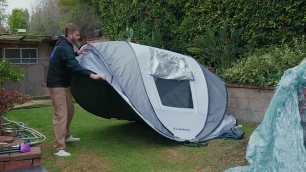 Instant Tent Instant Pop-Up Tent (2P), still from the video