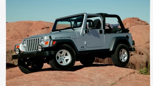 Jeep Wrangler TJ, still from the video