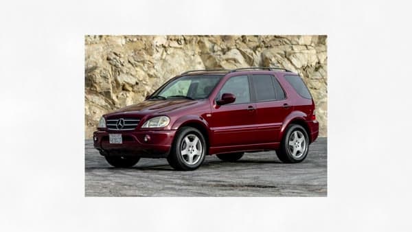 Mercedes-Benz ML (W163, 1st gen), still from the video