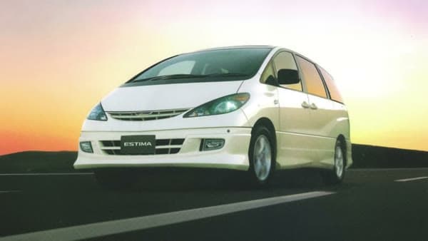 Toyota Estima (import van), still from the video