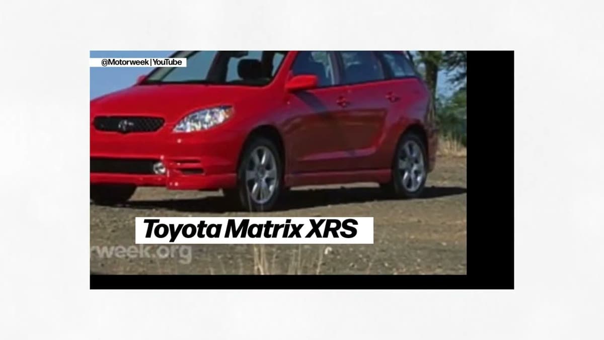Toyota Matrix XRS (1st gen), still from the video