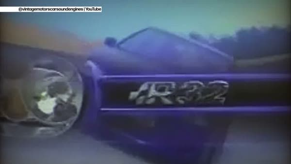 Volkswagen Golf R32 (Mk4/Mk5), still from the video