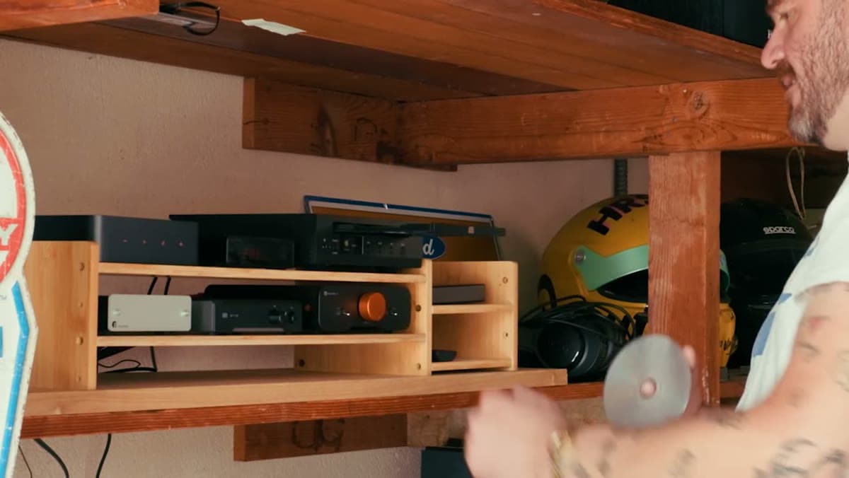Fosi Audio ZA3 Power Amp, still from the video