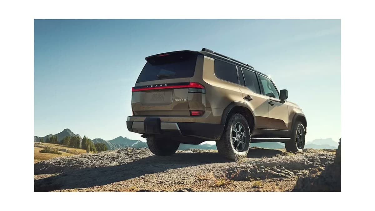 Lexus GX 550, still from the video