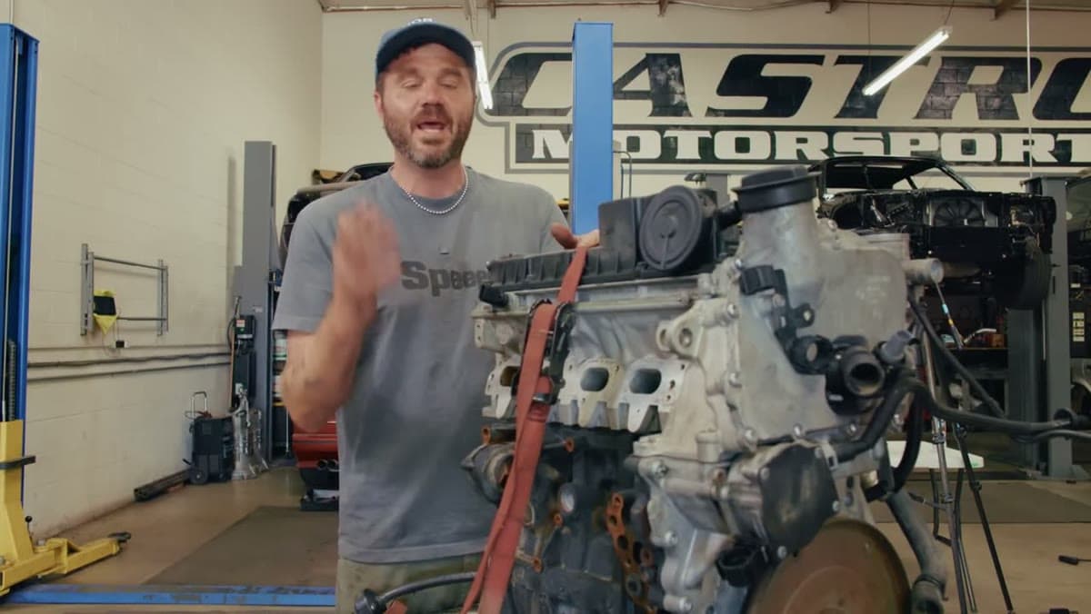 Volkswagen 2.5 Five-Cylinder (07K), still from the video