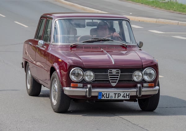 Alfa Romeo Giulia (105 Series), still from the video