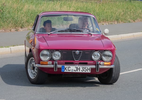 Alfa Romeo GTV (105 Series), still from the video