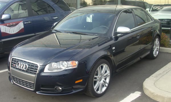 Audi B7 S4, still from the video