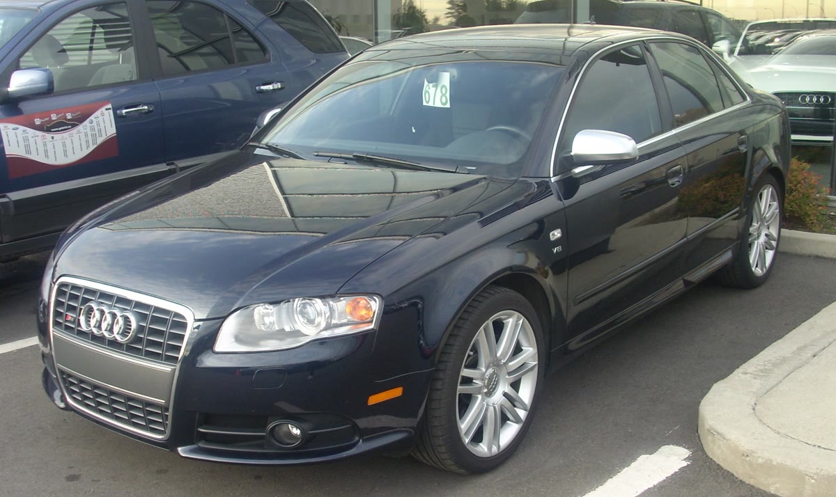 Audi B7 S4, still from the video