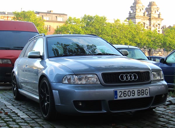 Audi RS 4 Avant (B5), still from the video