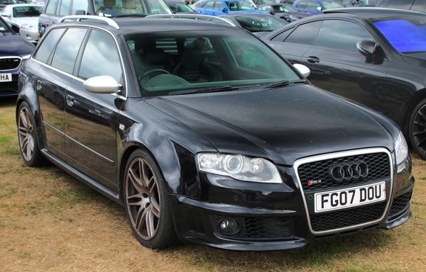 Audi RS 4 Avant (B7), still from the video