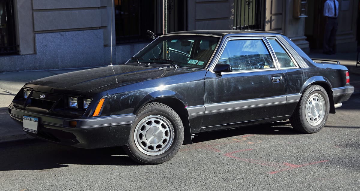 Ford Mustang Fox Body Notchback 5.0, still from the video
