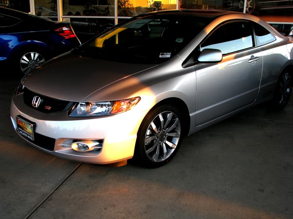 Honda Civic Si (8th gen), still from the video