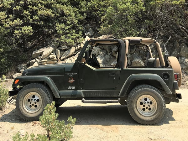 Jeep Wrangler TJ, still from the video