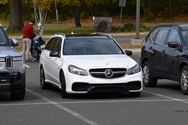Mercedes-Benz AMG E63 Wagon (S212), still from the video