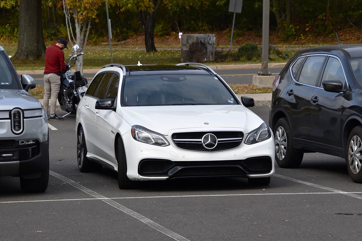 Mercedes-Benz AMG E63 Wagon (S212), still from the video