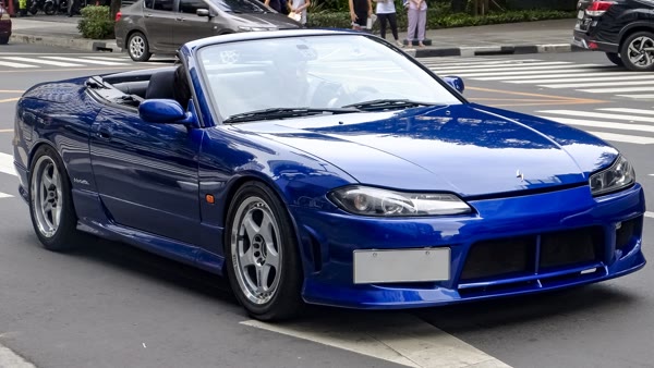 Nissan Silvia Varietta (S15), still from the video