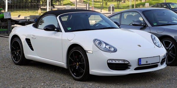 Porsche 987.2 Boxster S, still from the video