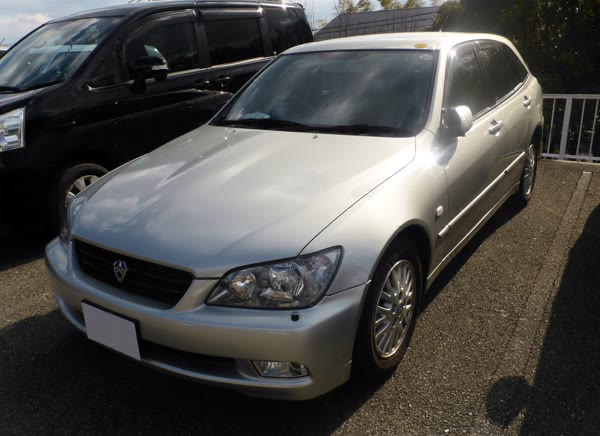 Toyota Altezza Gita, still from the video