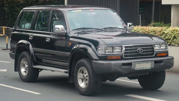 Toyota Land Cruiser 80 Series, still from the video