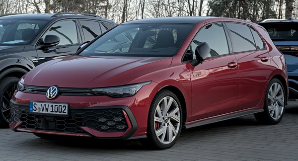 Volkswagen Golf GTI (Mk8), still from the video