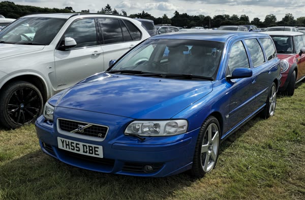 Volvo V70 R (2nd gen), still from the video